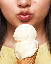 Load image into Gallery viewer, Vanilla Lip Glaze Oil
